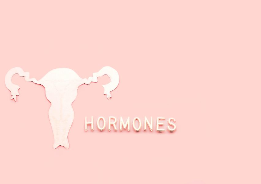 Hormone đóng vai trò quan trọng trong điều hòa chức năng sinh sản ở nam và nữ